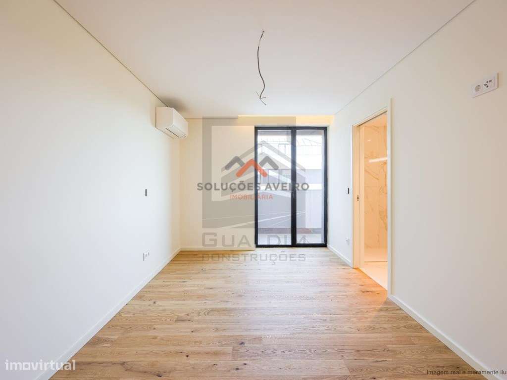 Apartamento T2+ Terraço Implex em Aveiro!-36