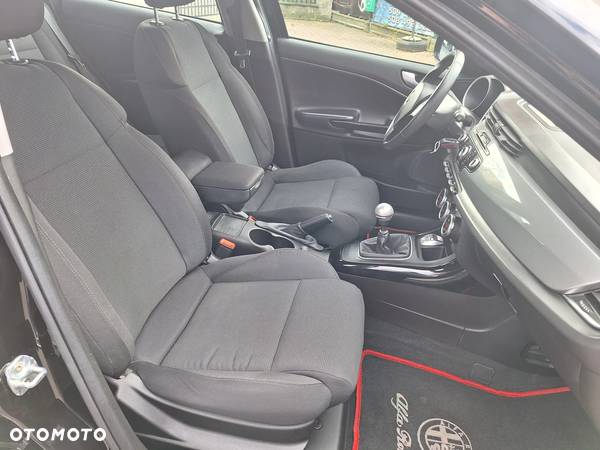 Alfa Romeo Giulietta 2.0 JTDM 16V Turismo - 16