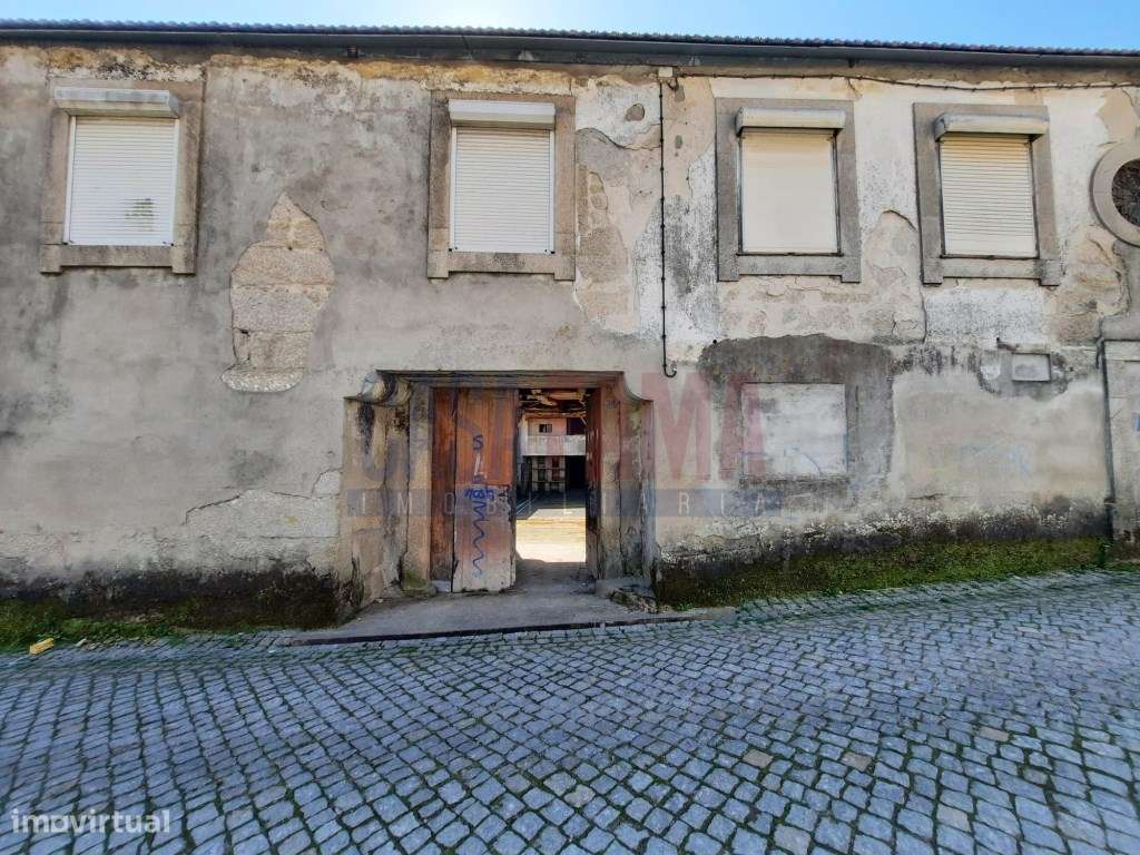 Moradia para Restaurar com Elevado Potencial de Investimento - Água... - Grande imagem: 2/49