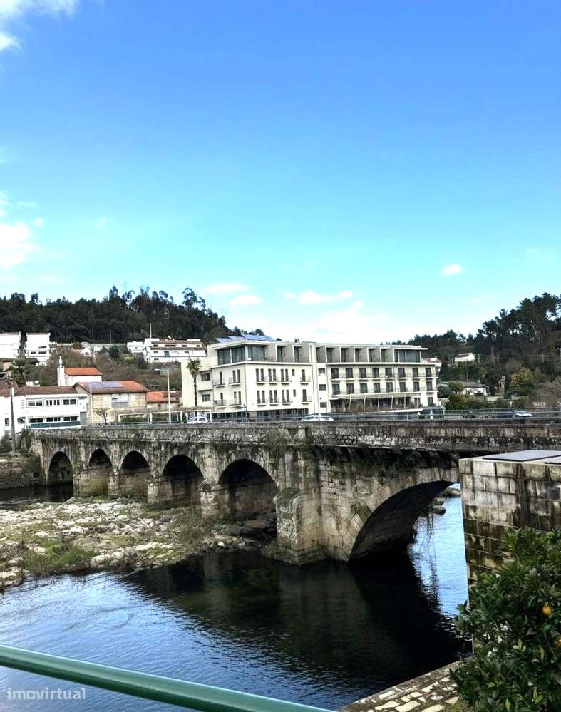 Prédio com 5 apartamentos - Termas - S. P. Sul-8