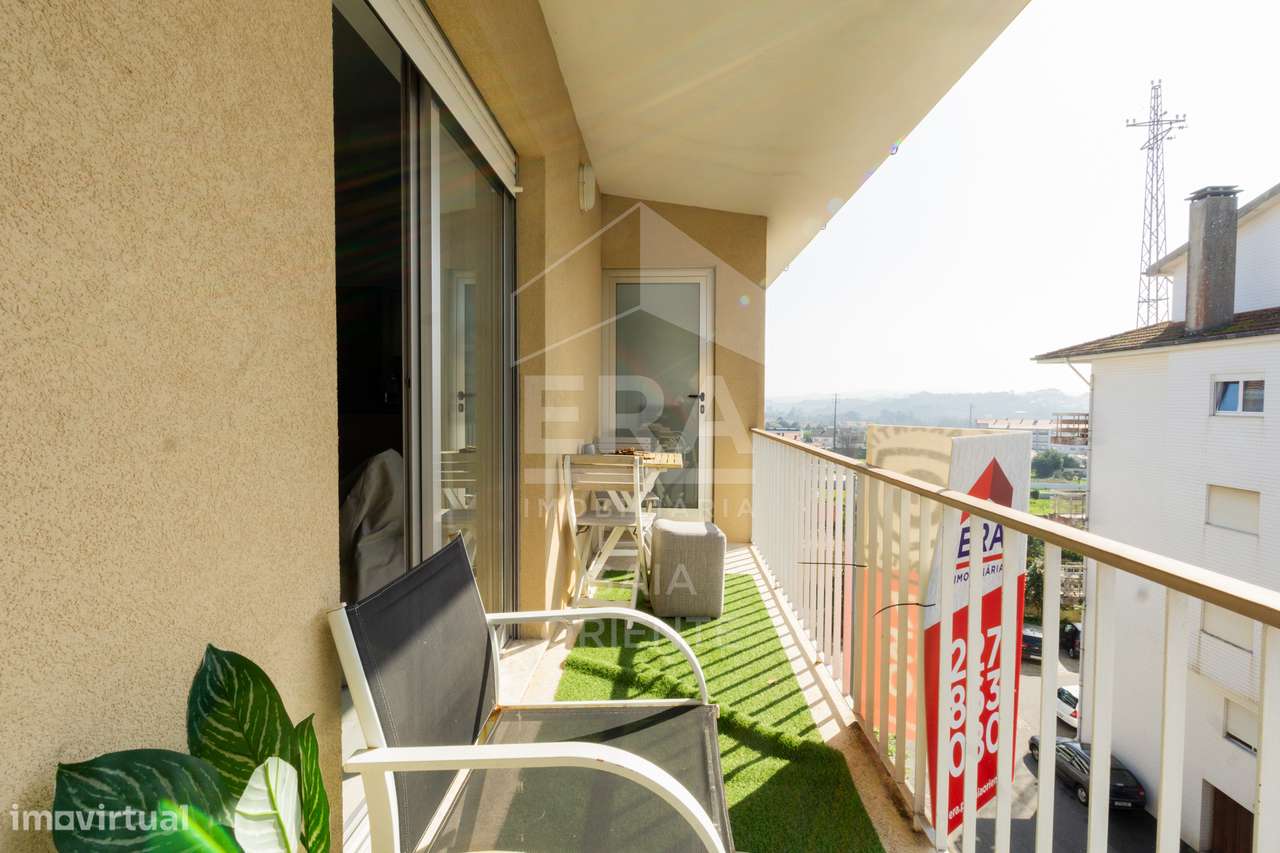 T2 com terraço e garagem em Vilar de Andorinho - Grande imagem: 3/27