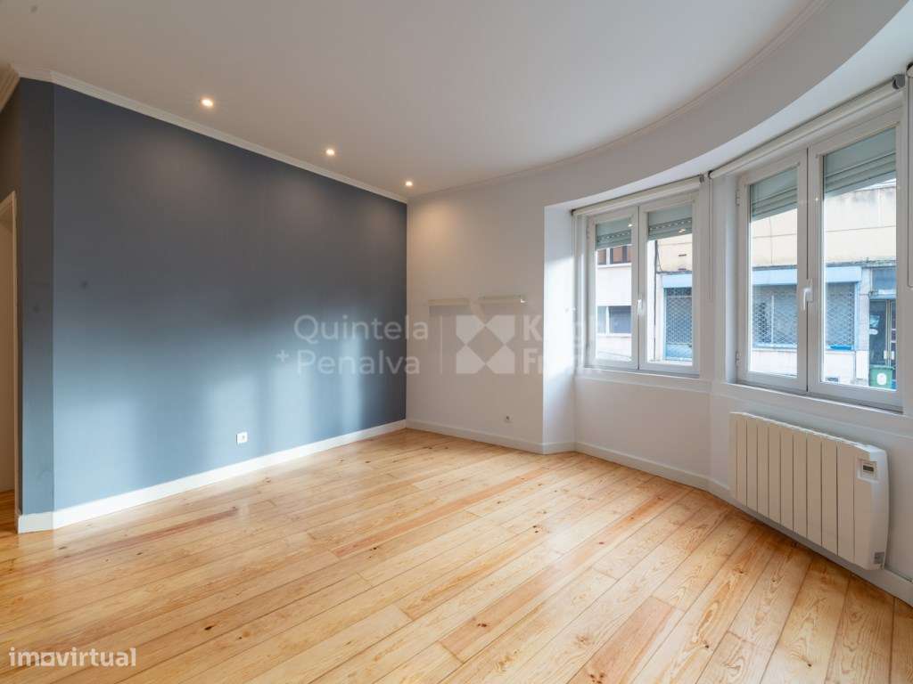 Apartamento T3 com logradouro para arrendamento em Lisboa - Grande imagem: 3/26