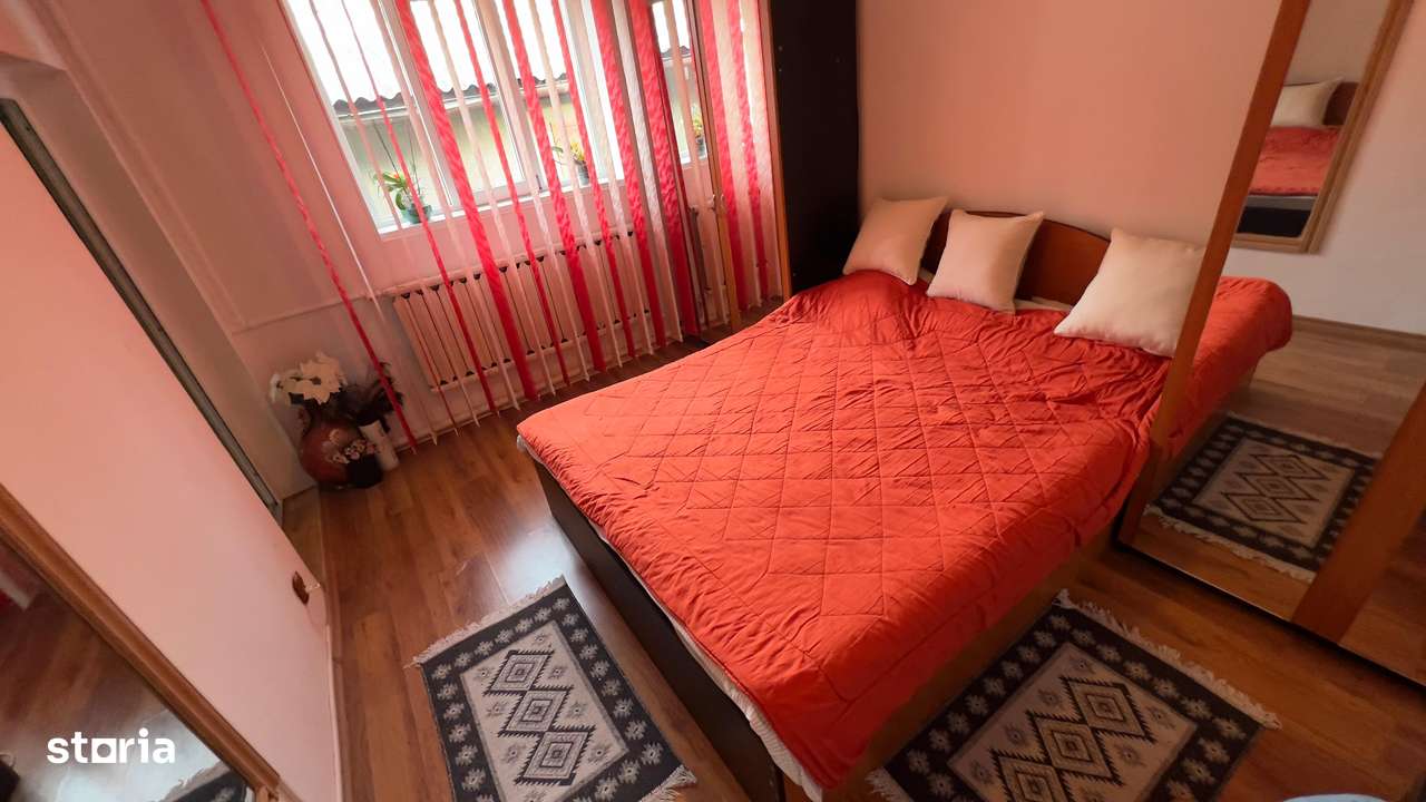 Casa zona centrala Petrosani-8