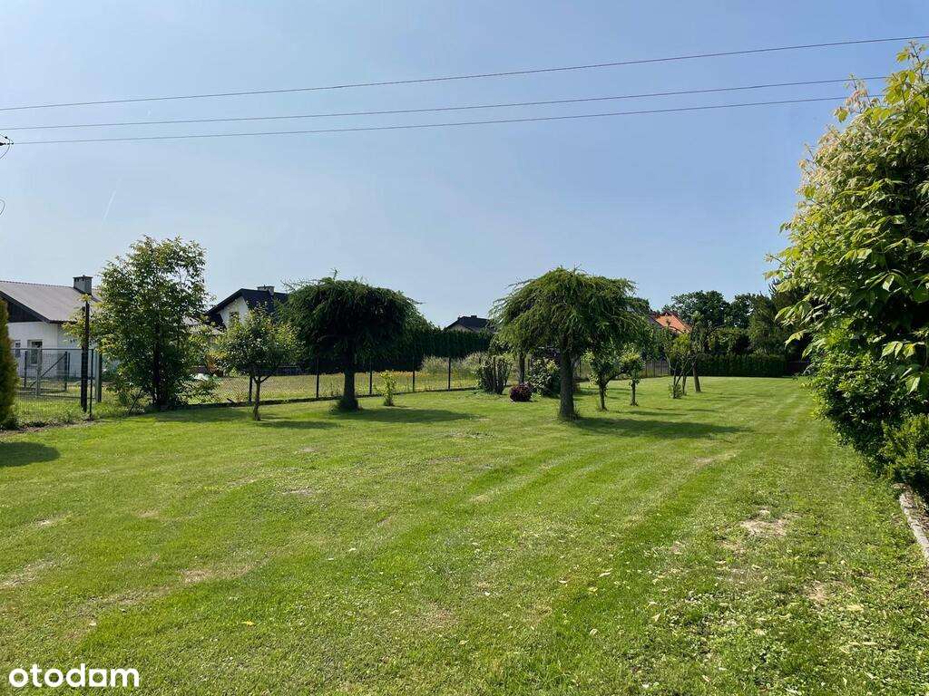 Piękna ogrodzona działka budowlana z mediami-6