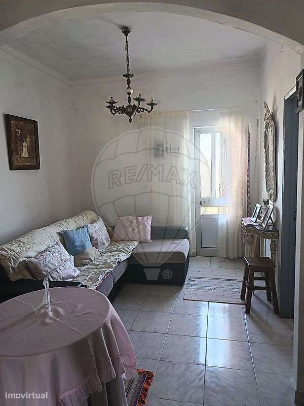 Moradia T2 para venda-9