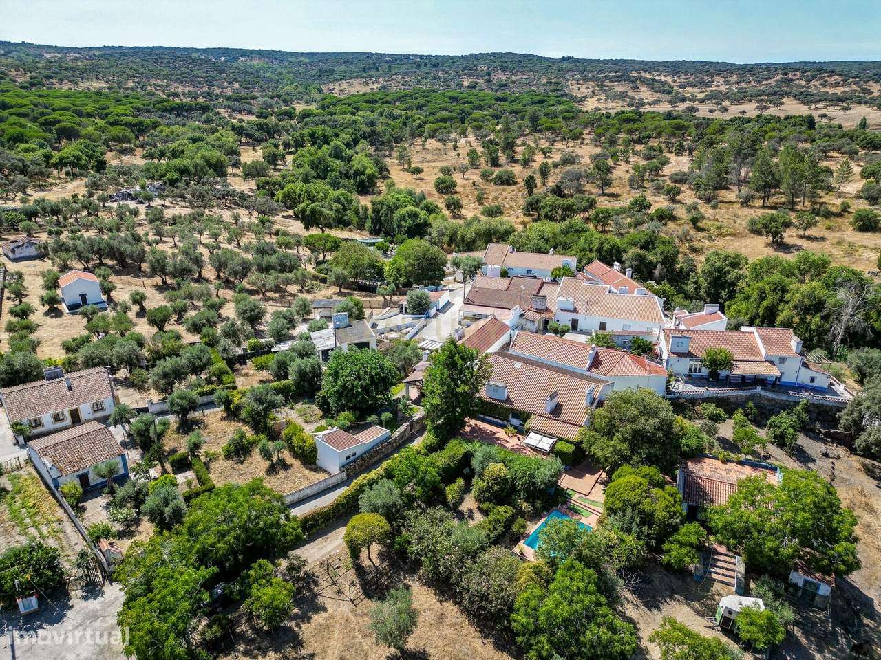 Moradia Térrea com Terreno de 950 m² a Apenas 8 km de Évora-25