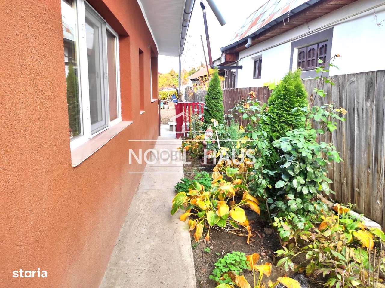 Casa si teren, central Barlad, str Al Sahia-3