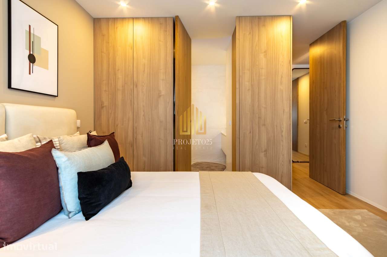 Luxuoso T2 Green Terrace, com grande varanda, zonas verdes e jardins.-32