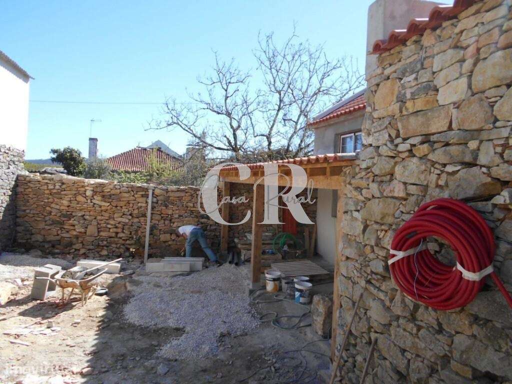 Casa muito original a cerca de 15km de Ferreira do Zêzere.-8