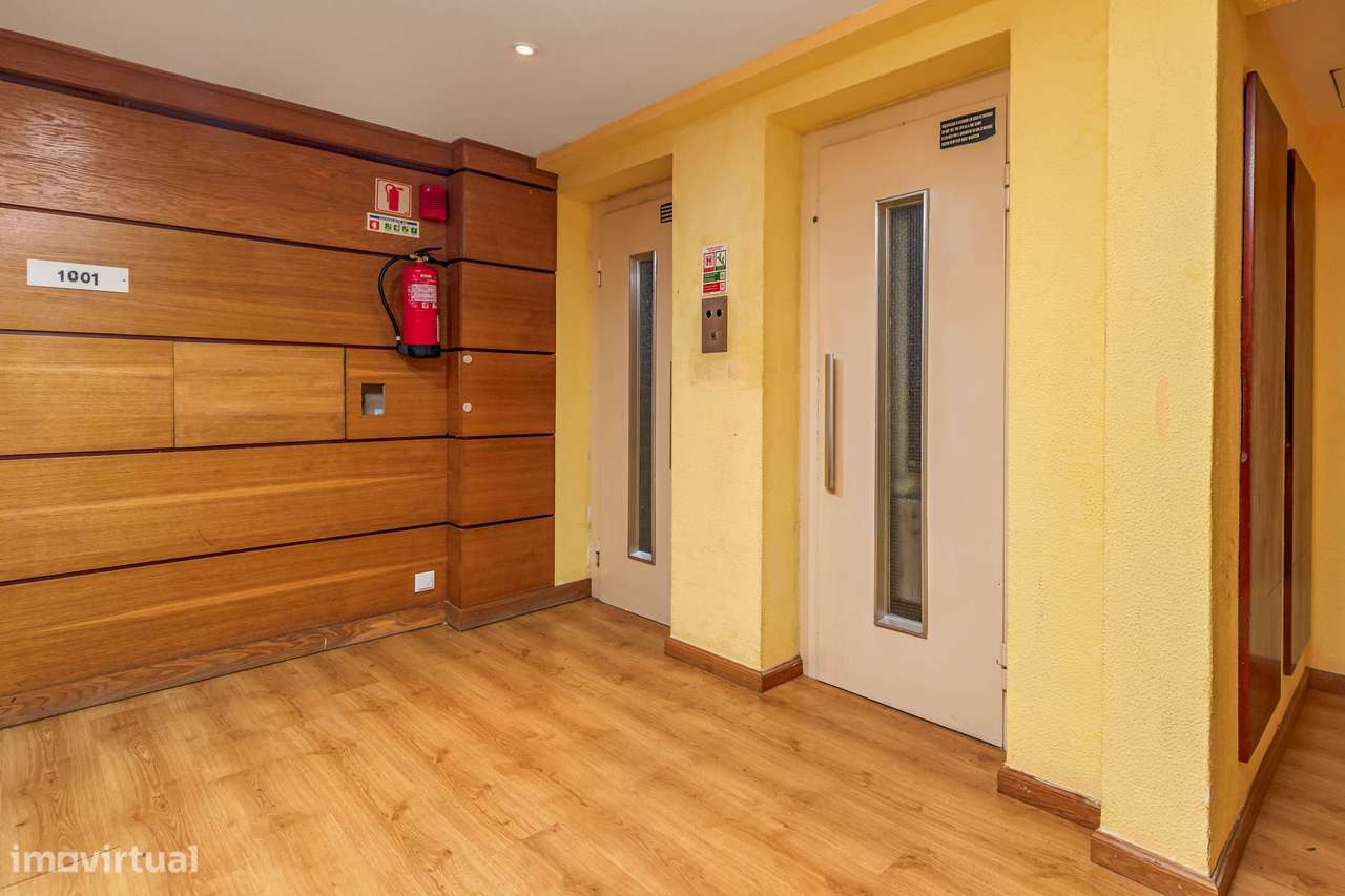 Estúdio T0 com licença AL - Cascais-20