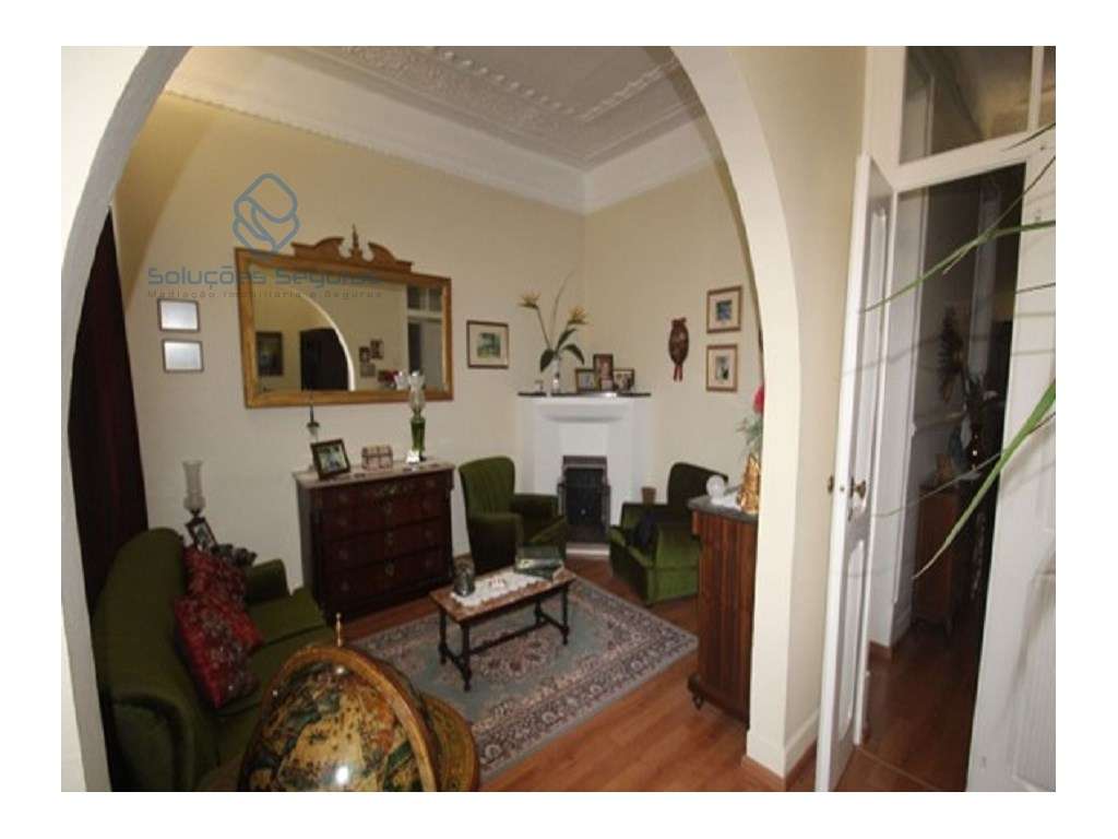 Prédio, com 2 andares com utilizações independente - Centro Moita-4