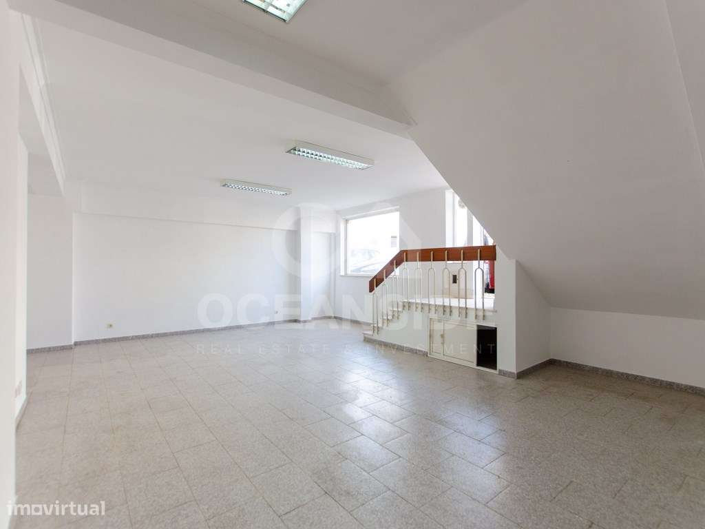 Loja / escritório em Caxias (Oeiras) - Grande imagem: 4/9