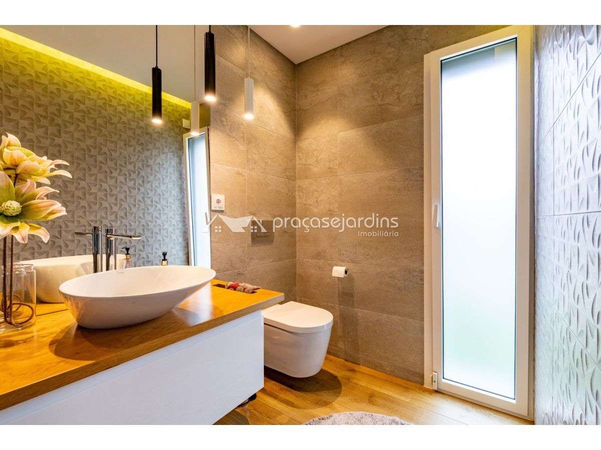 Moradia T5 Contemporânea e elevada eficiência energética – Amor, Le...-27
