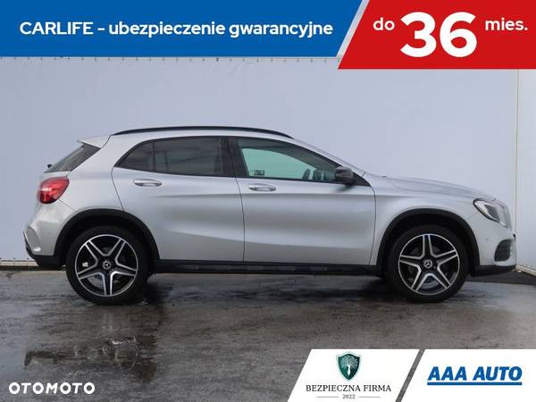 Mercedes-Benz GLA - 7