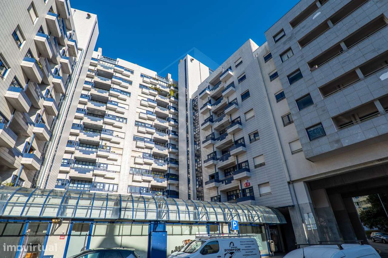 Apartamento T1 com localização privilegiada - Grande imagem: 2/15