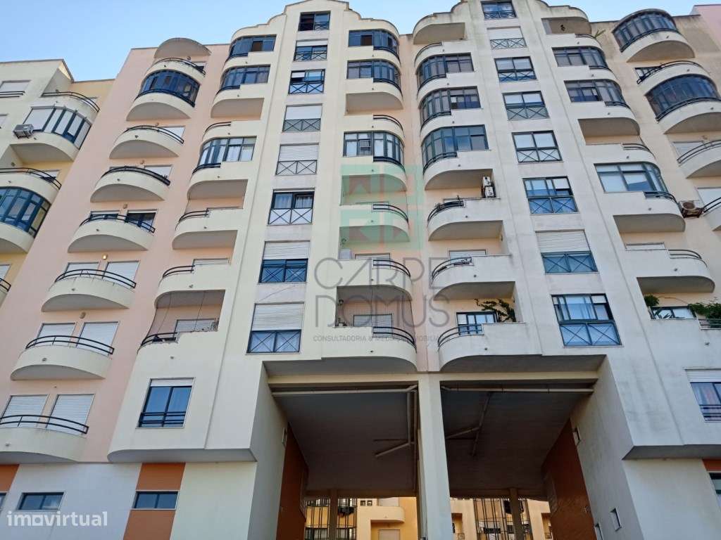 Apartamento T2, com arrecadação - Jardim da Radial - Ramada, Odivelas-27
