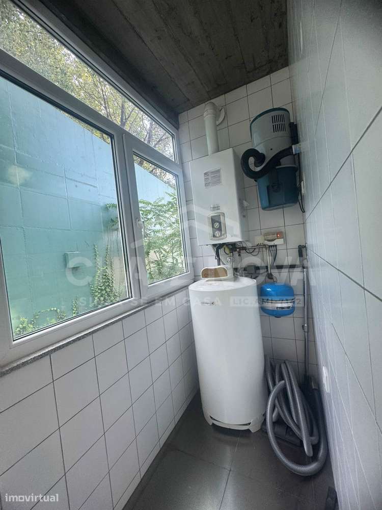 Apartamento T2 Praça das Flores, Porto-25