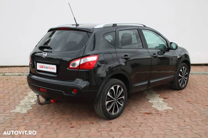 Nissan Qashqai 2.0 dCi DPF 4x4 Aut tekna - 6