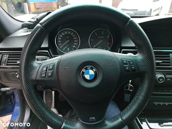 BMW Seria 3 330d - 11