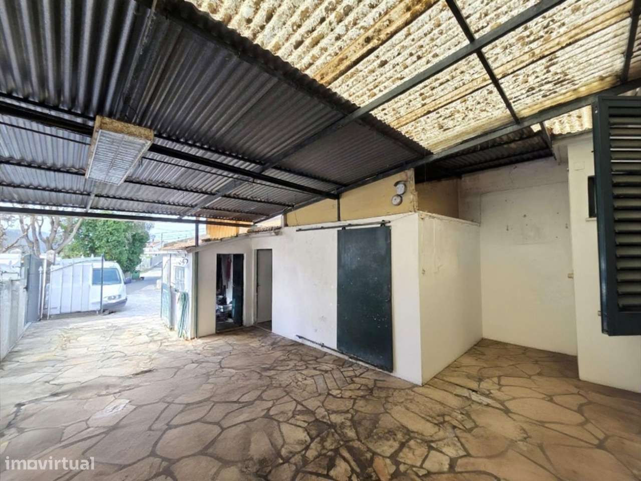 Moradia T3 pronta a habitar com alguma remodelação para efectuar-11