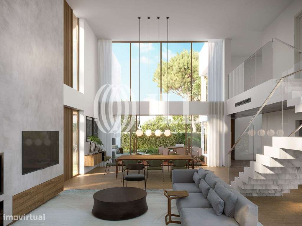 Moradia T4 com jardim e piscina no Estoril - Grande imagem: 3/39