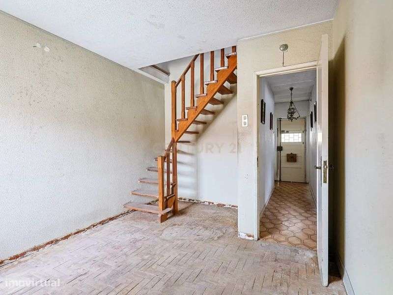 Apartamento T2 c/ aproveitamento de sótão, Seixal - Grande imagem: 4/12