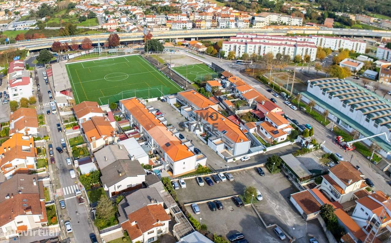 Moradia T3 de Luxo em Condomínio no Centro de Valongo-32