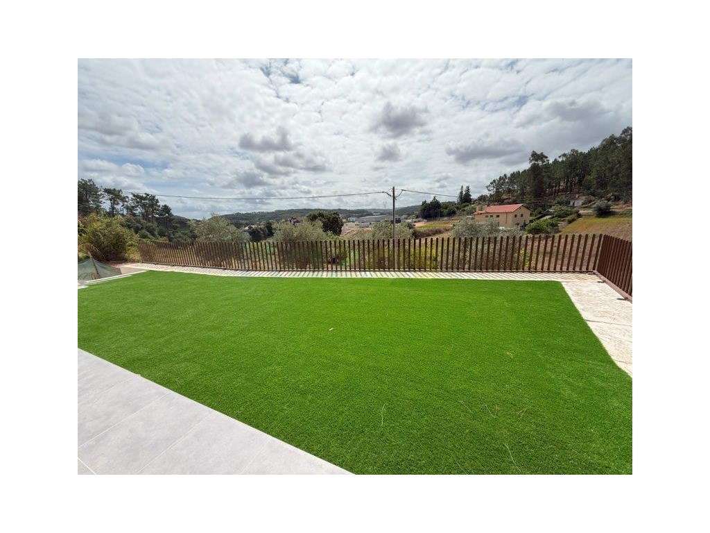 Moradia Individual, Térrea T3+1, em fase final de Construção.-4