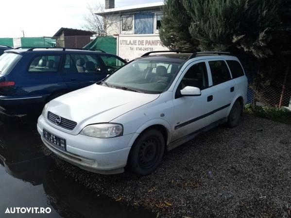 Dezmembrez Opel Astra G - 1