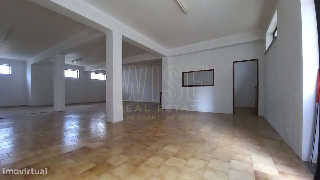 Garagem/serviços - Grande imagem: 5/15