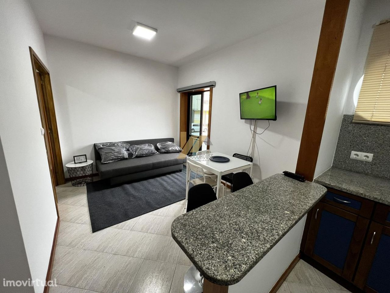 Apartamento no Furadouro mobilado e equipado