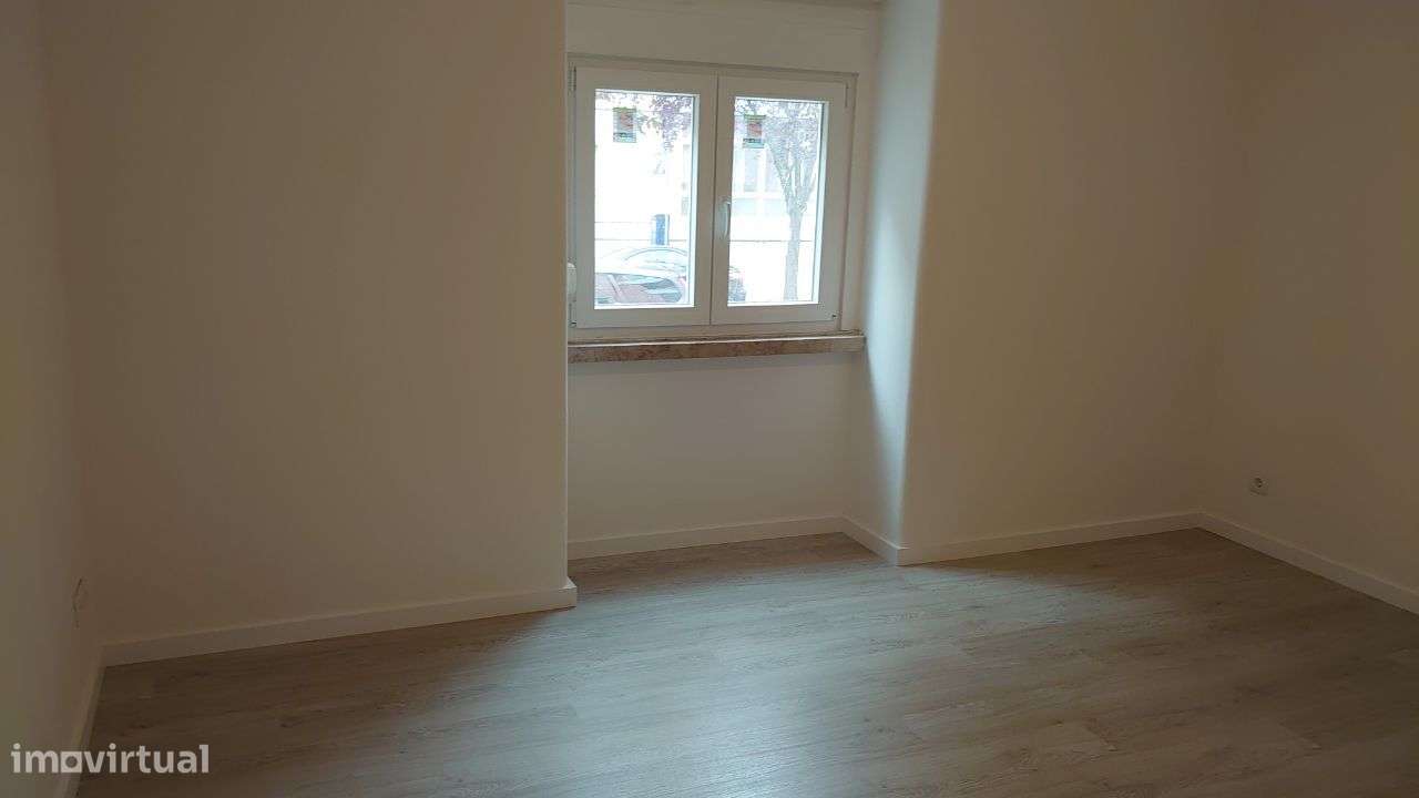 T2 Rua dos Cervantes Lisboa Remodelado-11