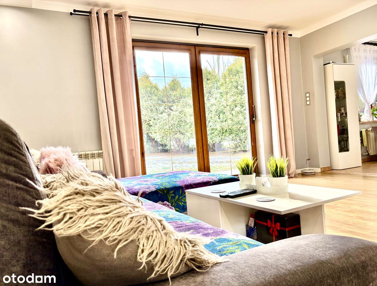 Gotowy do zamieszkania dom w Gliwicach-0