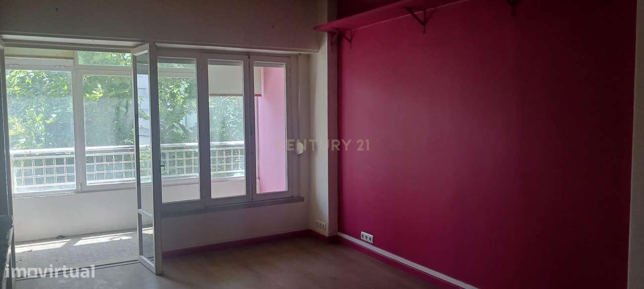 Apartamento T2 +1 Duplex em Alvalade, Lisboa - Oportunidade Única-7