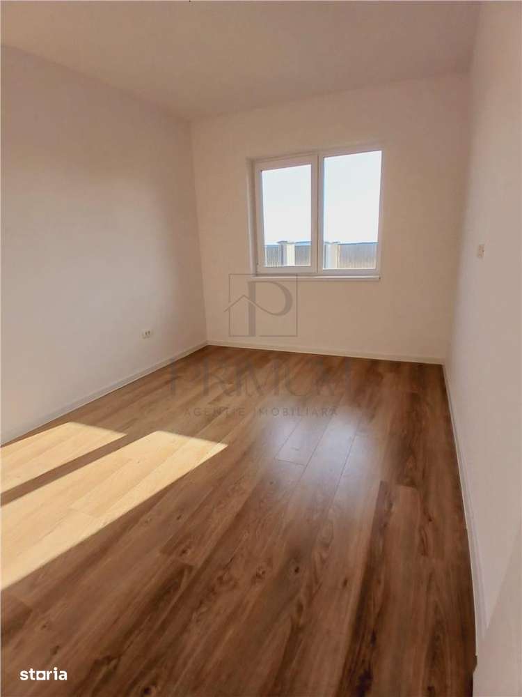 Sacalaz- incalzire in pardoseala- teren generos - Imagine principală: 5/6