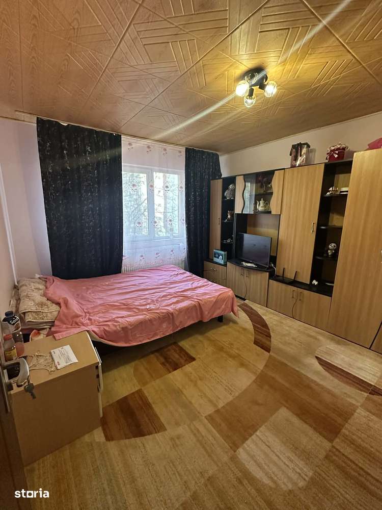 2 camere decomandat etaj 2 Oituz – 58.800 €-5