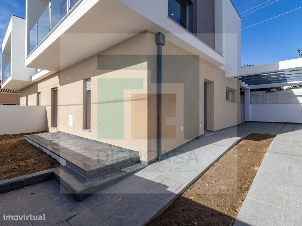 Moradia Geminada T3 + escritorio-1