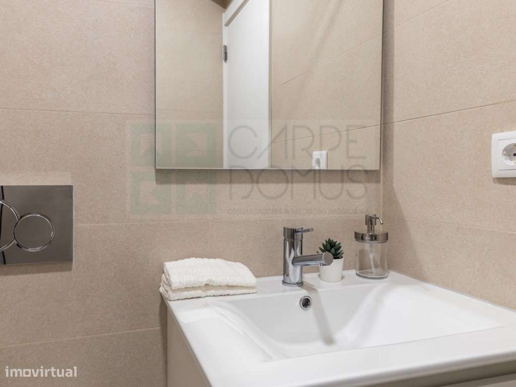 Apartamento T3 Totalmente remodelado, em Benfica - Lisboa-26