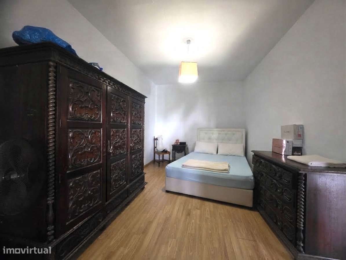Lote de Terreno com Moradia – Oportunidade de Investimento-18