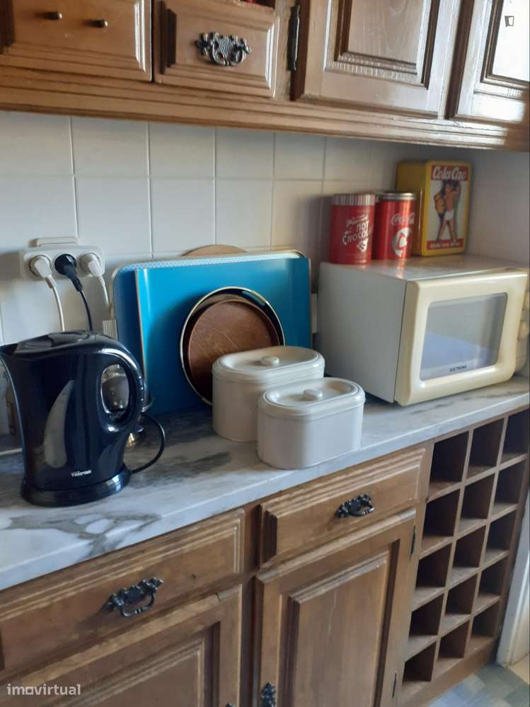 Quarto - localizado em Matosinhos Porto - Grande imagem: 5/10