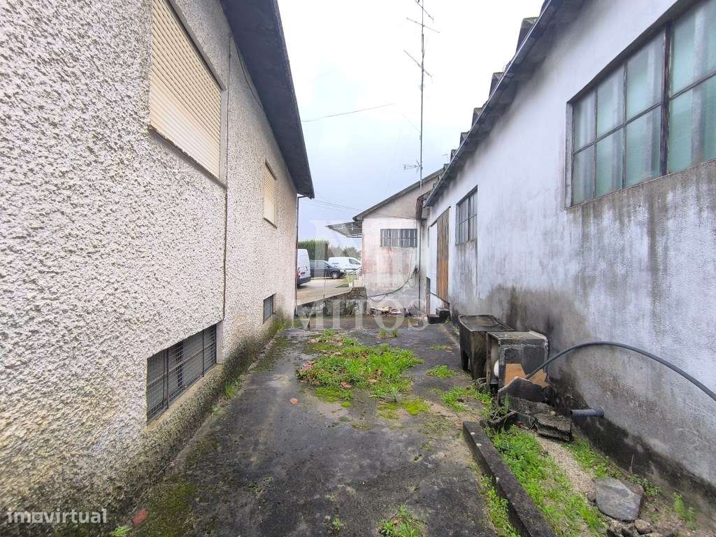 Armazém mais moradia T3 - Grande imagem: 5/25