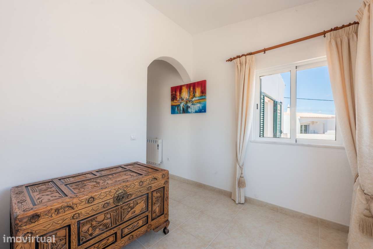 Villa de 4 quartos com personalidade e piscina em Almádena-14