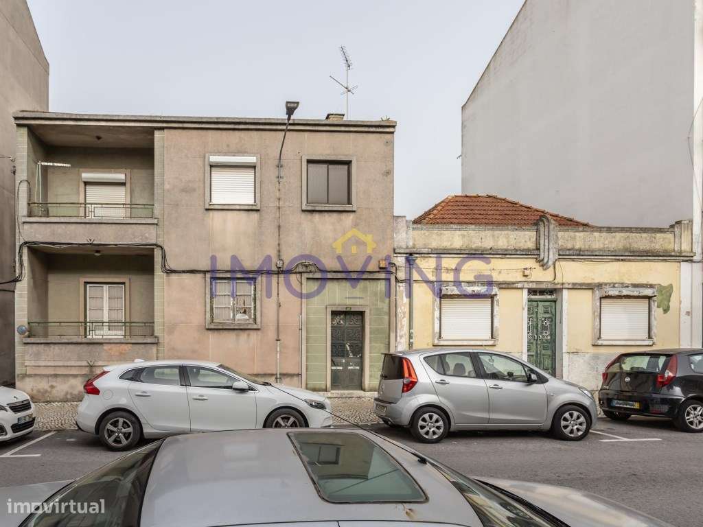 Prédio, moradia e garagens para Investimento-1