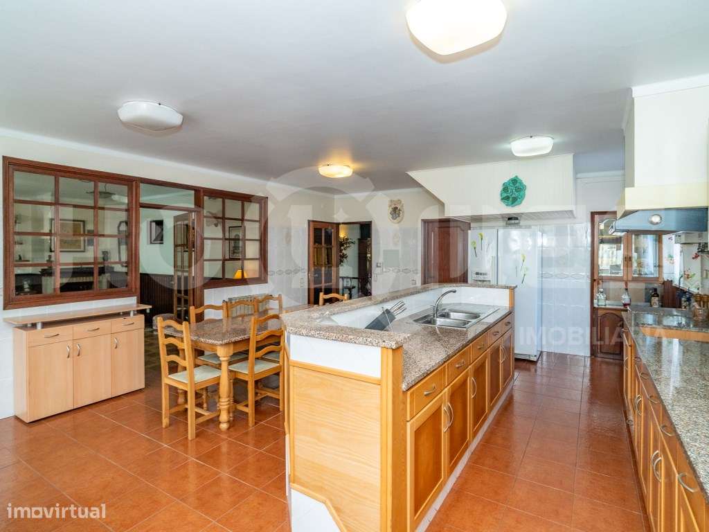 Moradia | Qualidade de Construção | Anexos | Jardim | Garagem | Charme-23