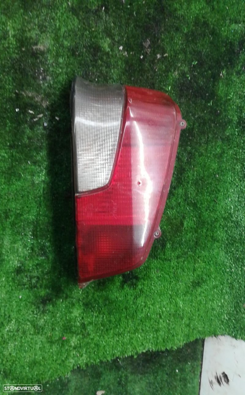 Farolim Esquerdo Painel Peugeot 106 I (1A, 1C) - 1