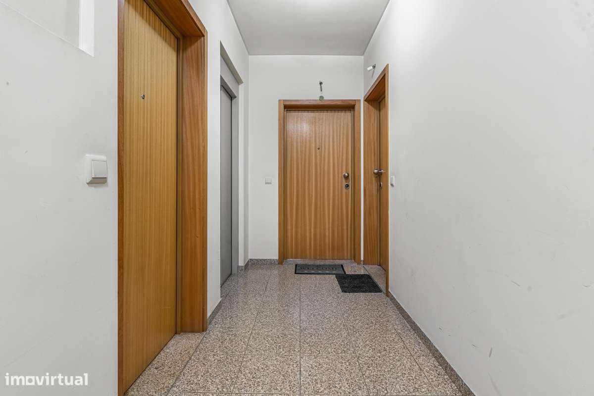 Apartamento T1 junto à Universidade do Minho - Grande imagem: 5/22