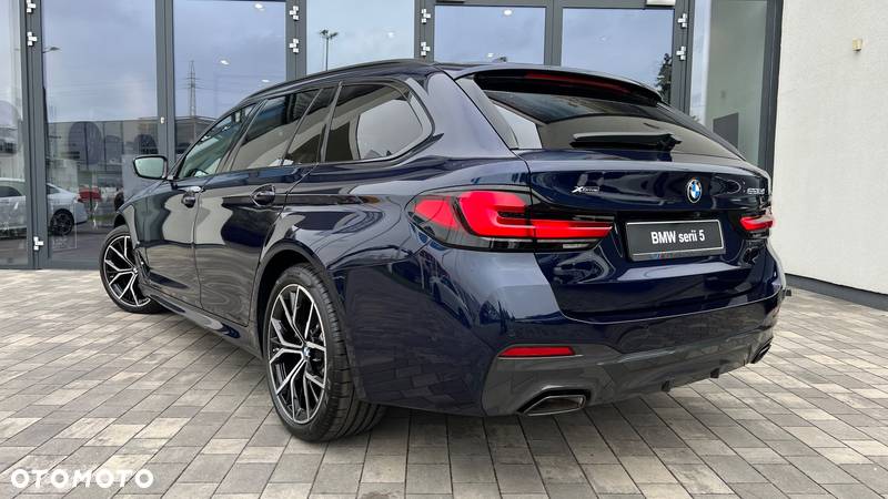 BMW Seria 5 520d xDrive mHEV M Sport sport - 8