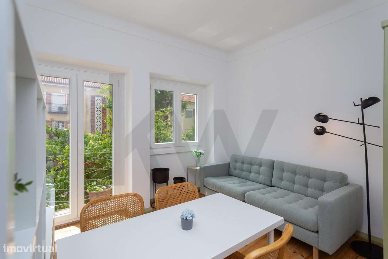 T2 em Alvalade, remodelado e mobilado, com logradouro - Grande imagem: 4/45