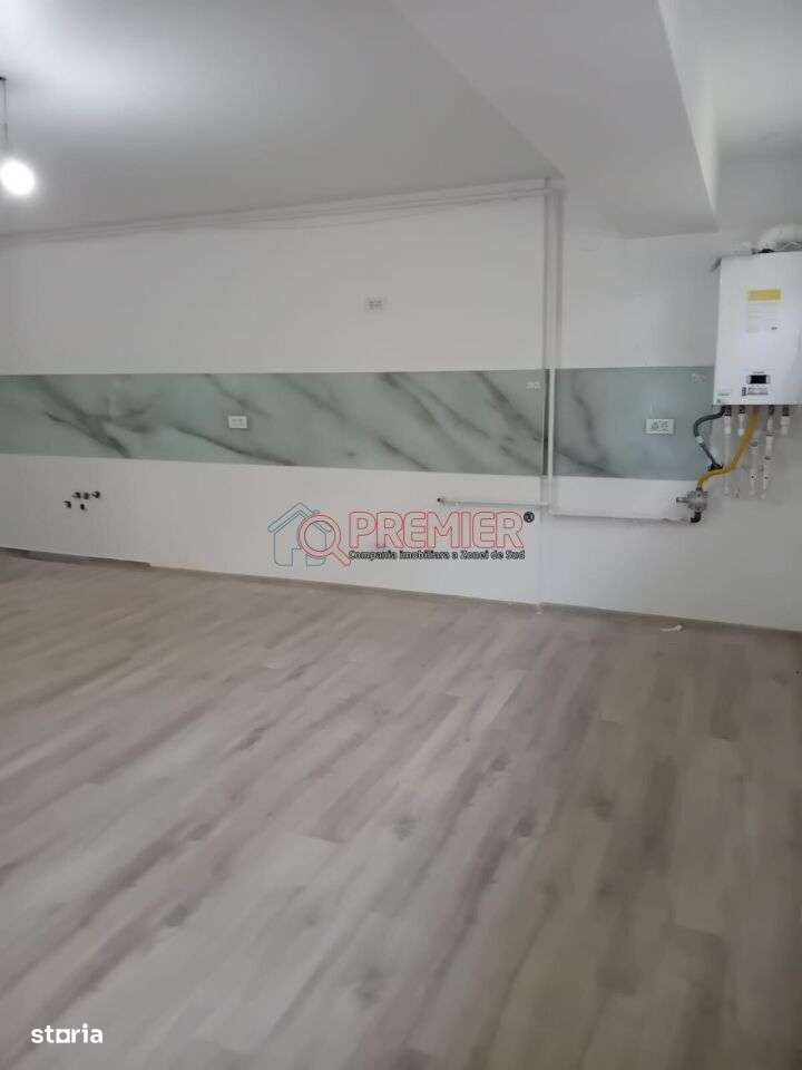 Sector 4 - Metrou Aparatorii Partriei - Garsoniera - disponibila - Imagine principală: 2/7