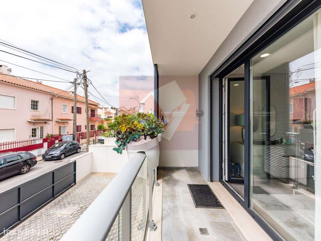Apartamento T2 mobilado em Casal de Cambra-48
